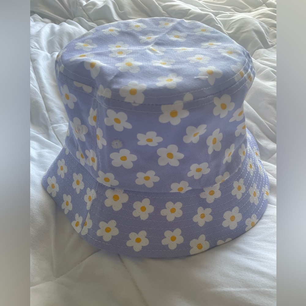 NEVER WORN Cute Lilac Flower Bucket Hat from Ulta
